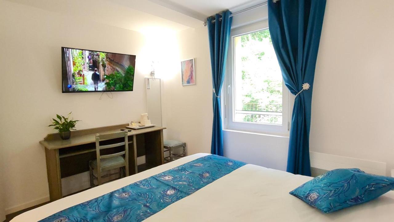 Fasthotel Oloron Hostellerie Du Paon Blanc Lurbe-Saint-Christau Exteriör bild