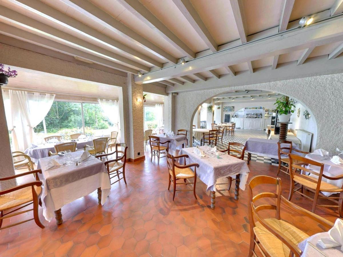Fasthotel Oloron Hostellerie Du Paon Blanc Lurbe-Saint-Christau Exteriör bild