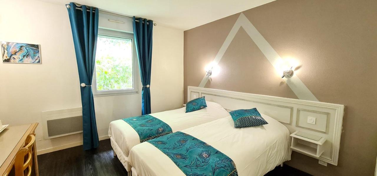 Fasthotel Oloron Hostellerie Du Paon Blanc Lurbe-Saint-Christau Exteriör bild