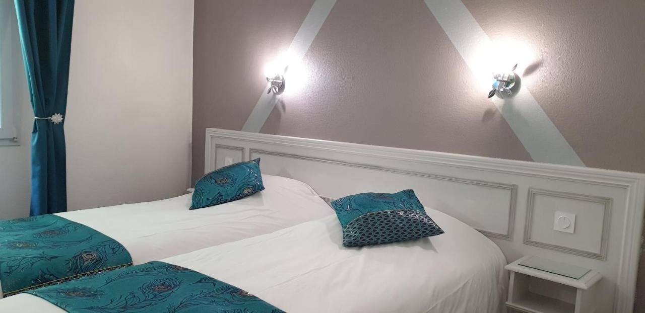 Fasthotel Oloron Hostellerie Du Paon Blanc Lurbe-Saint-Christau Exteriör bild