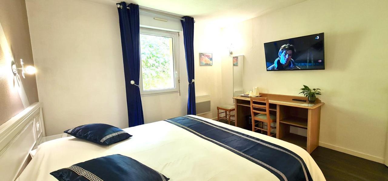 Fasthotel Oloron Hostellerie Du Paon Blanc Lurbe-Saint-Christau Exteriör bild
